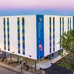 Hotel Westport Kansas City, Tapestry Collection By Hilton